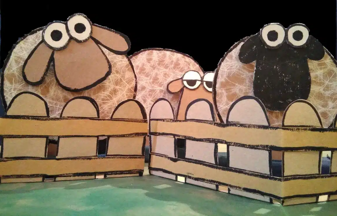 ¡BEE! (El rebaño) – Cía Hilando Títeres