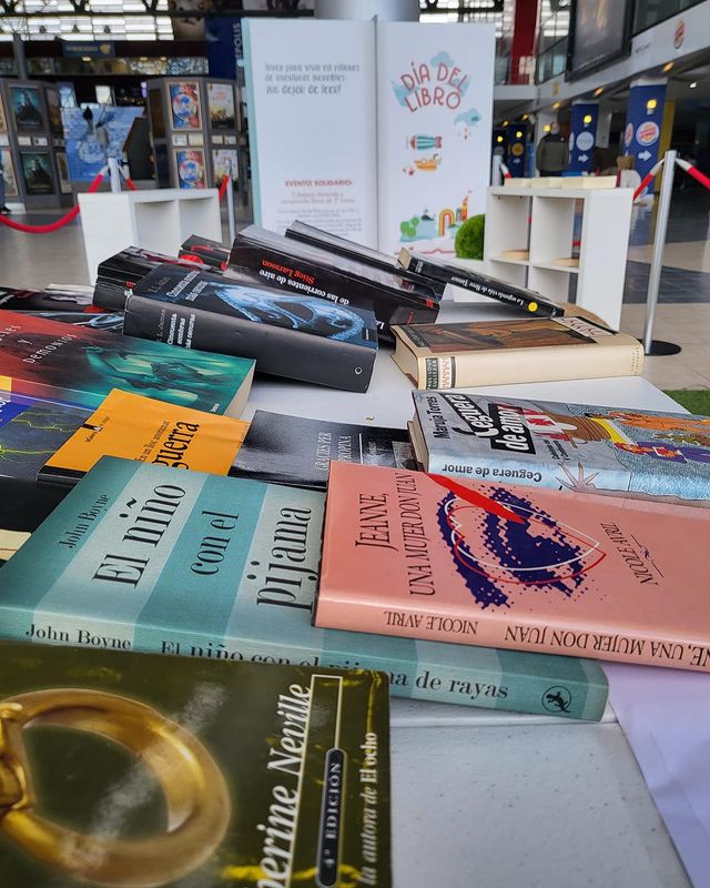 Evento Solidario Día del Libro