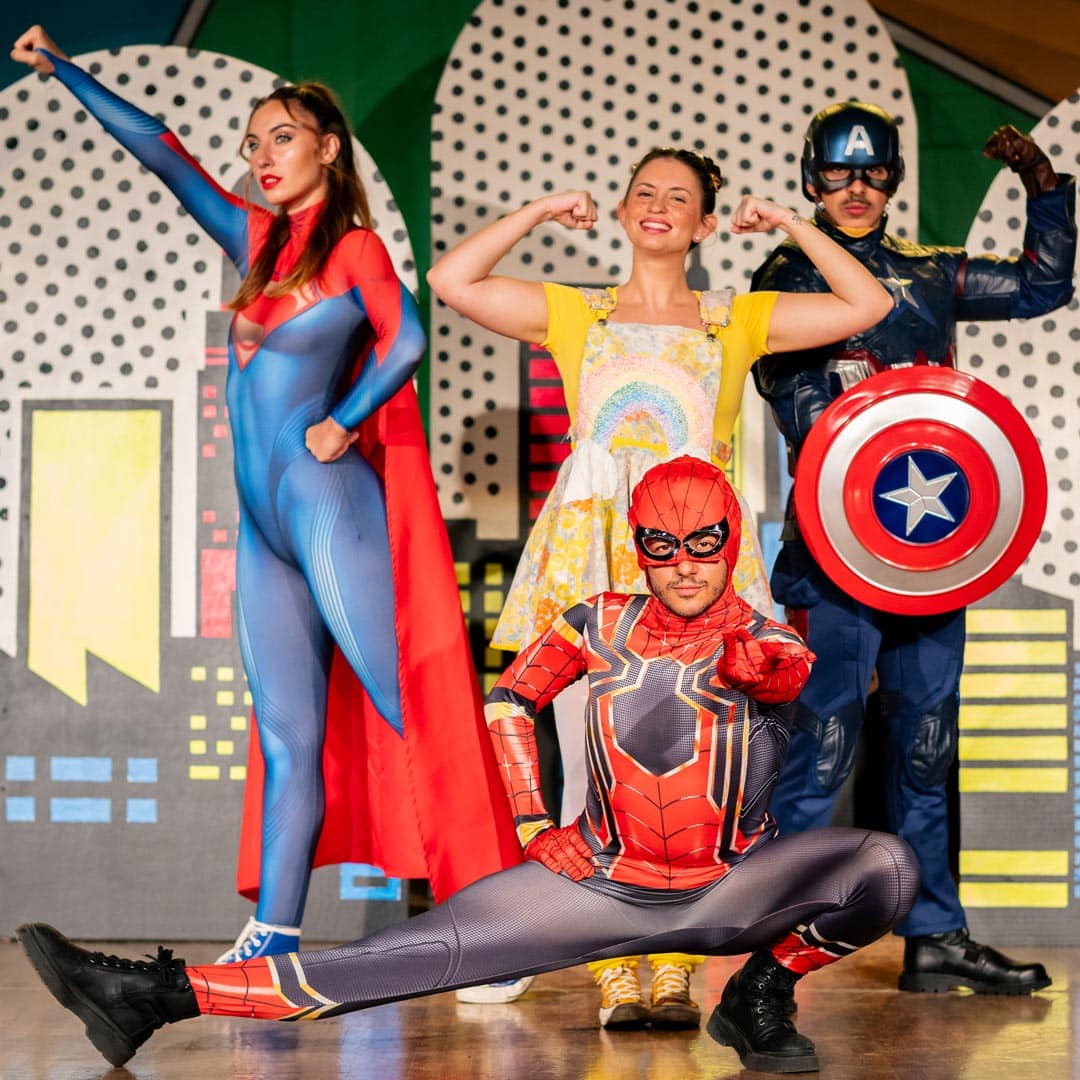 LOS SUPERHÉROES SALVAN EL PLANETA, EL MUSICAL