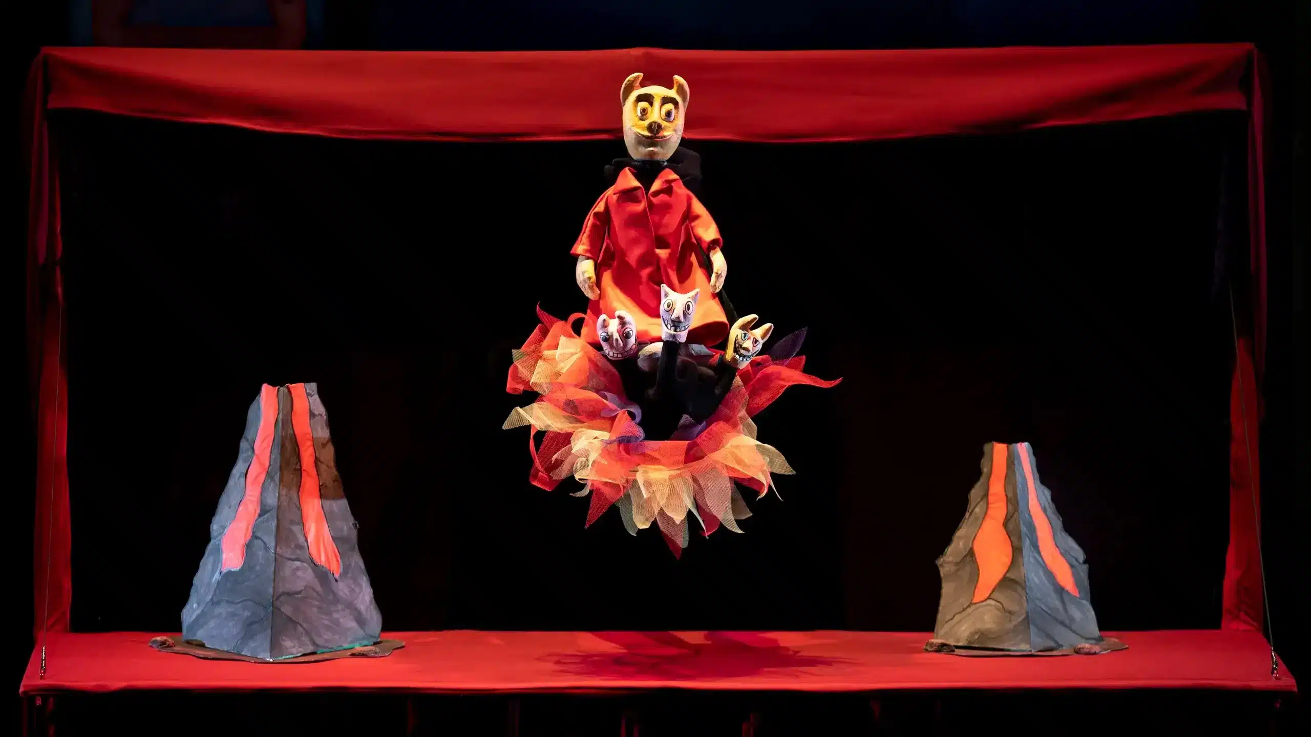 Rojo – Cía La Canela