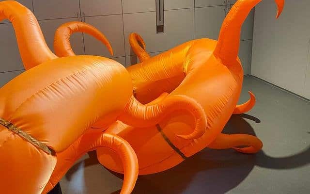 Artefacto: mil tentáculos en Valencia con niños