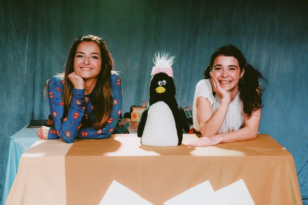 La pingüina viatgera La Fornal d'Espectacles en Valencia con niños